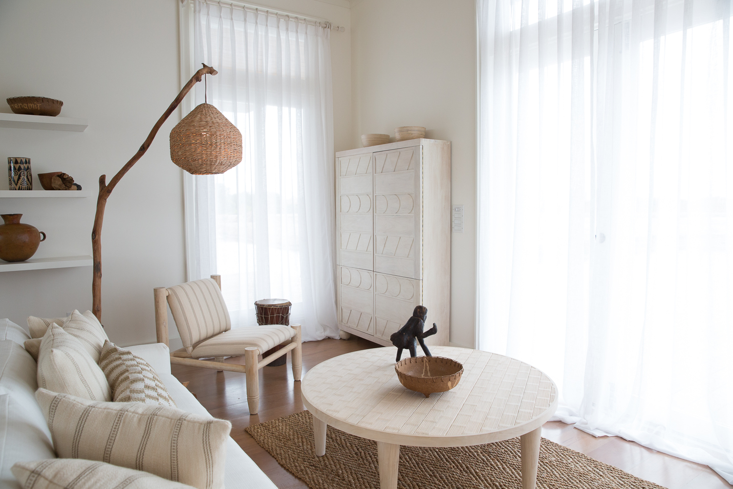 Itzana-LivingRoom-26-RAB_1936